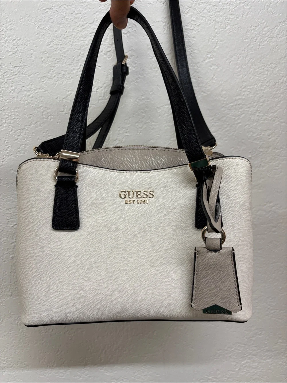 GUESS lyndi small girlfriend satchel bag cream beige